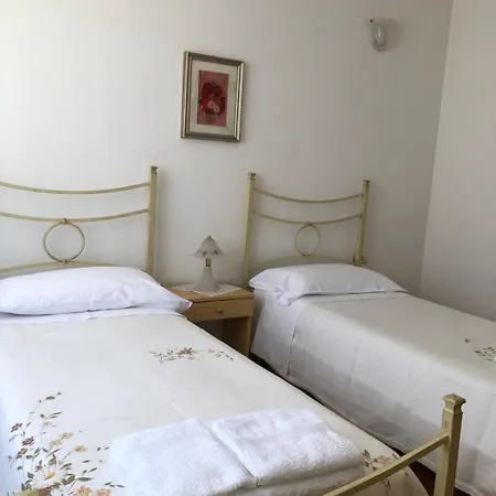 Attico Nel Centro Storico. Apartamento