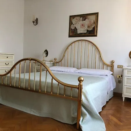 Attico Nel Centro Storico. * Orosei
